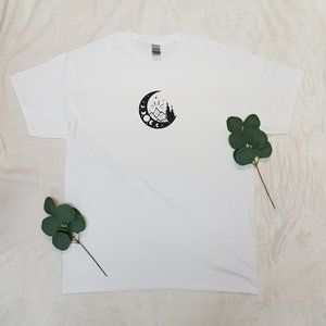 Moon's & Mountain's Print Crew Neck T-Shirt